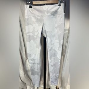 Alo Yoga Size Medium Leggings